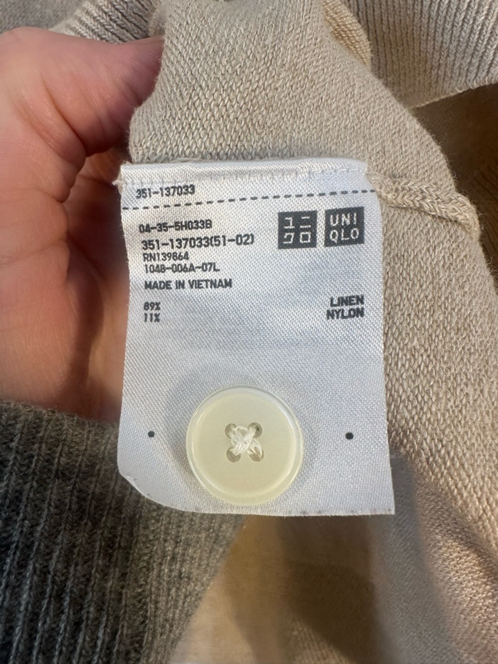 EUC Uniqlo Linen V Neck Cardigan Sweater Beige Oatmeal Womens M Normcore Cottage - Picture 8 of 8
